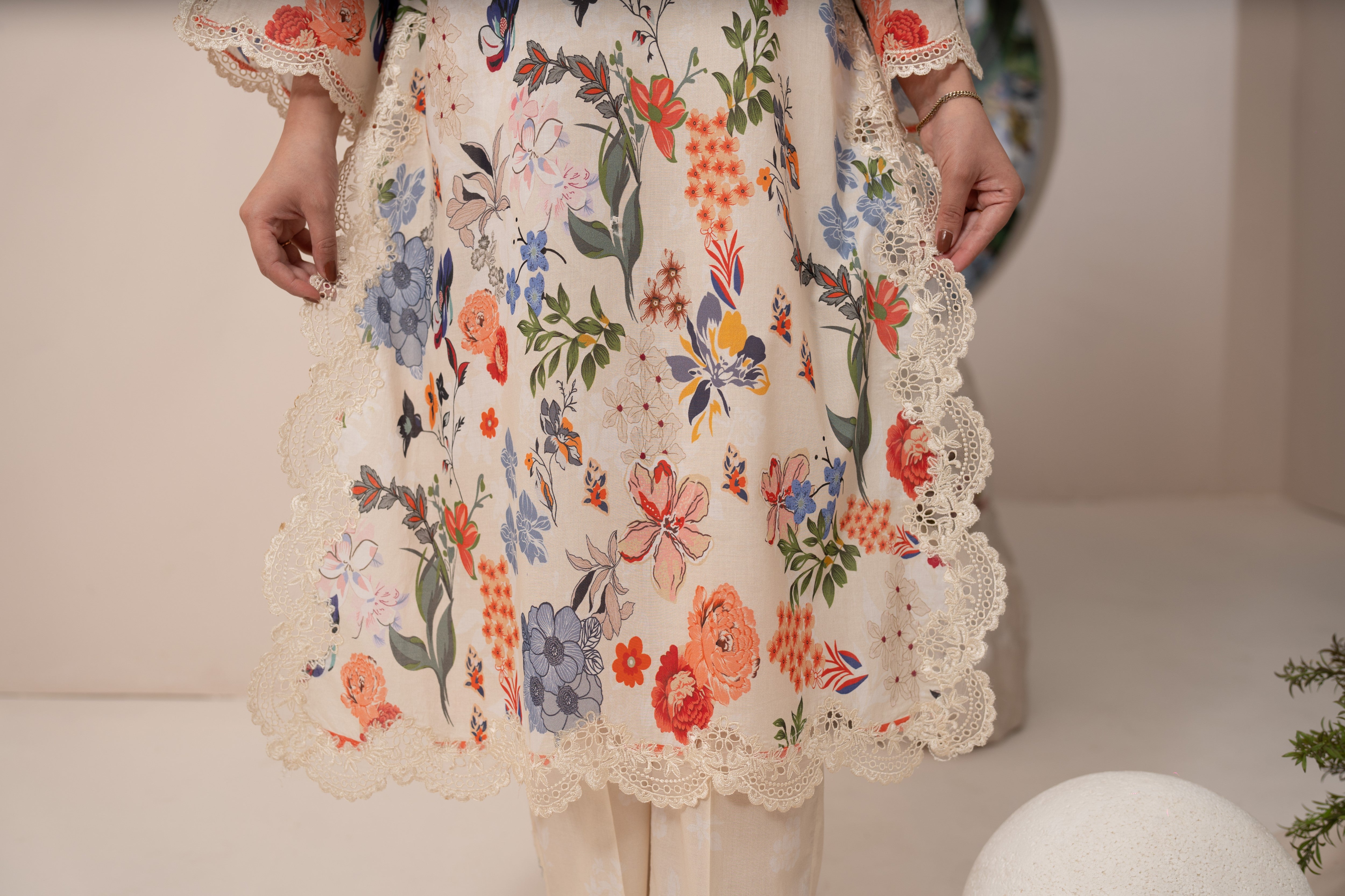EMBROIDERED PRINTED LAWN 3PC SUIT