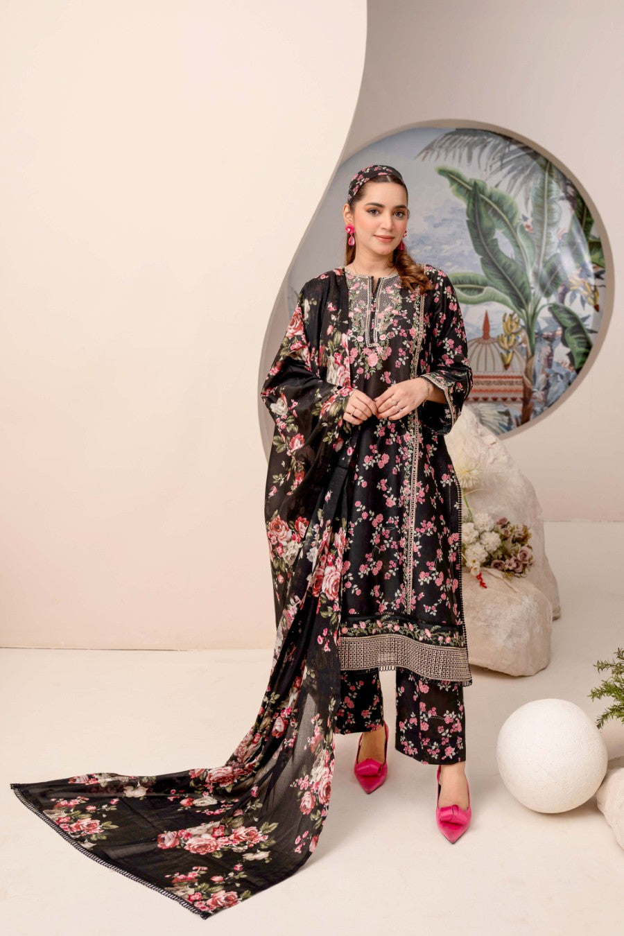 EMBROIDERED PRINTED LAWN 3PC SUIT