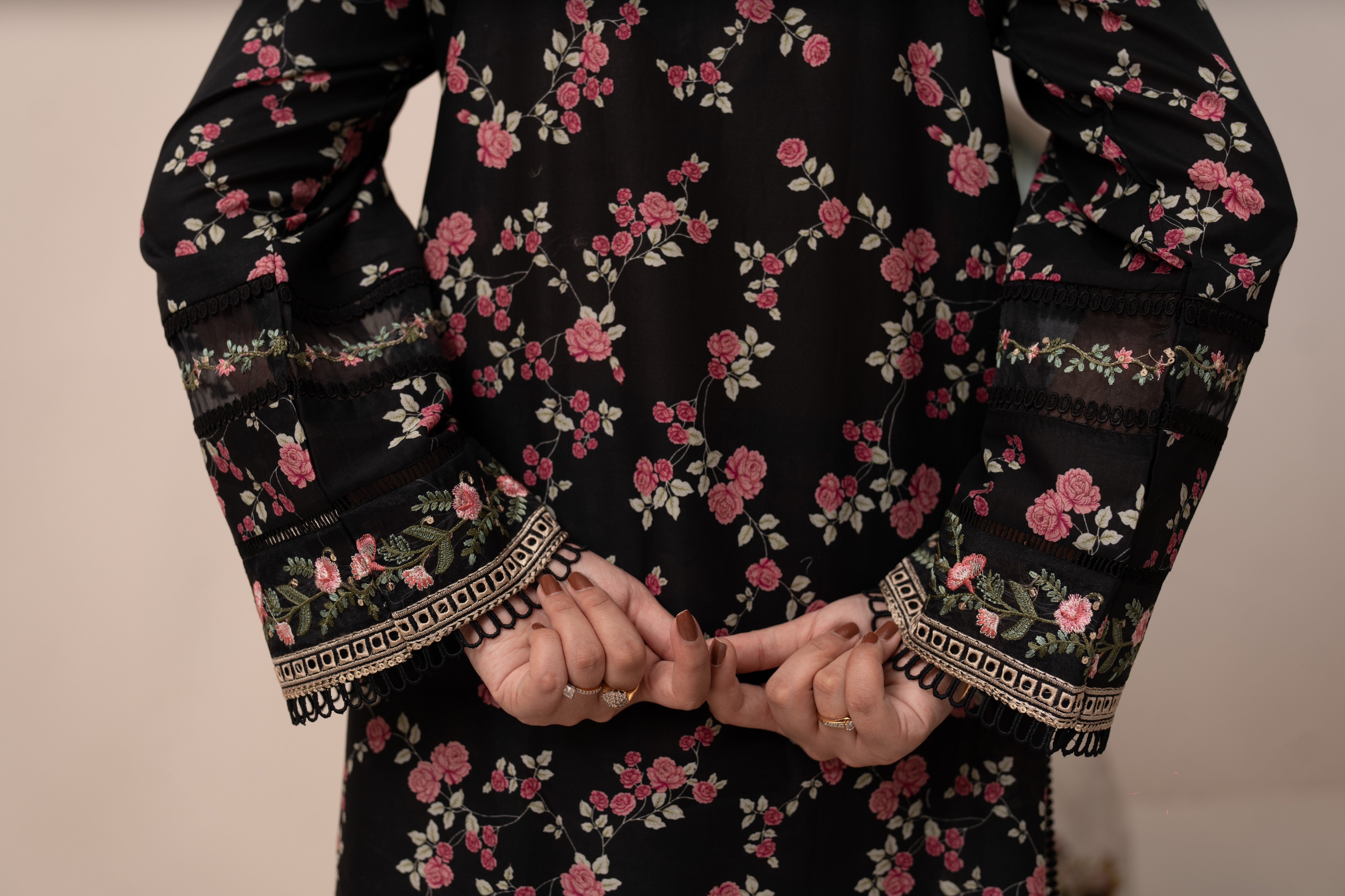 EMBROIDERED PRINTED LAWN 3PC SUIT