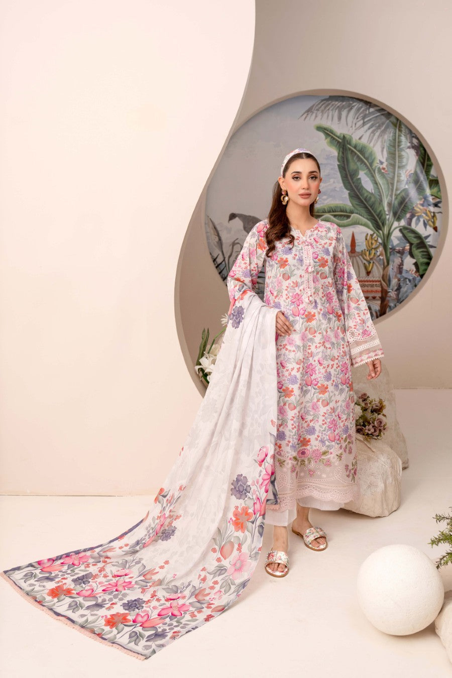 EMBROIDERED PRINTED LAWN 3PC SUIT