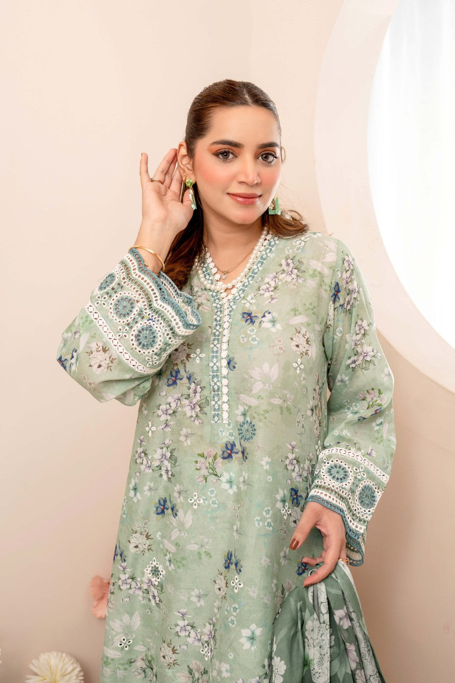 EMBROIDERED PRINTED LAWN 3PC SUIT