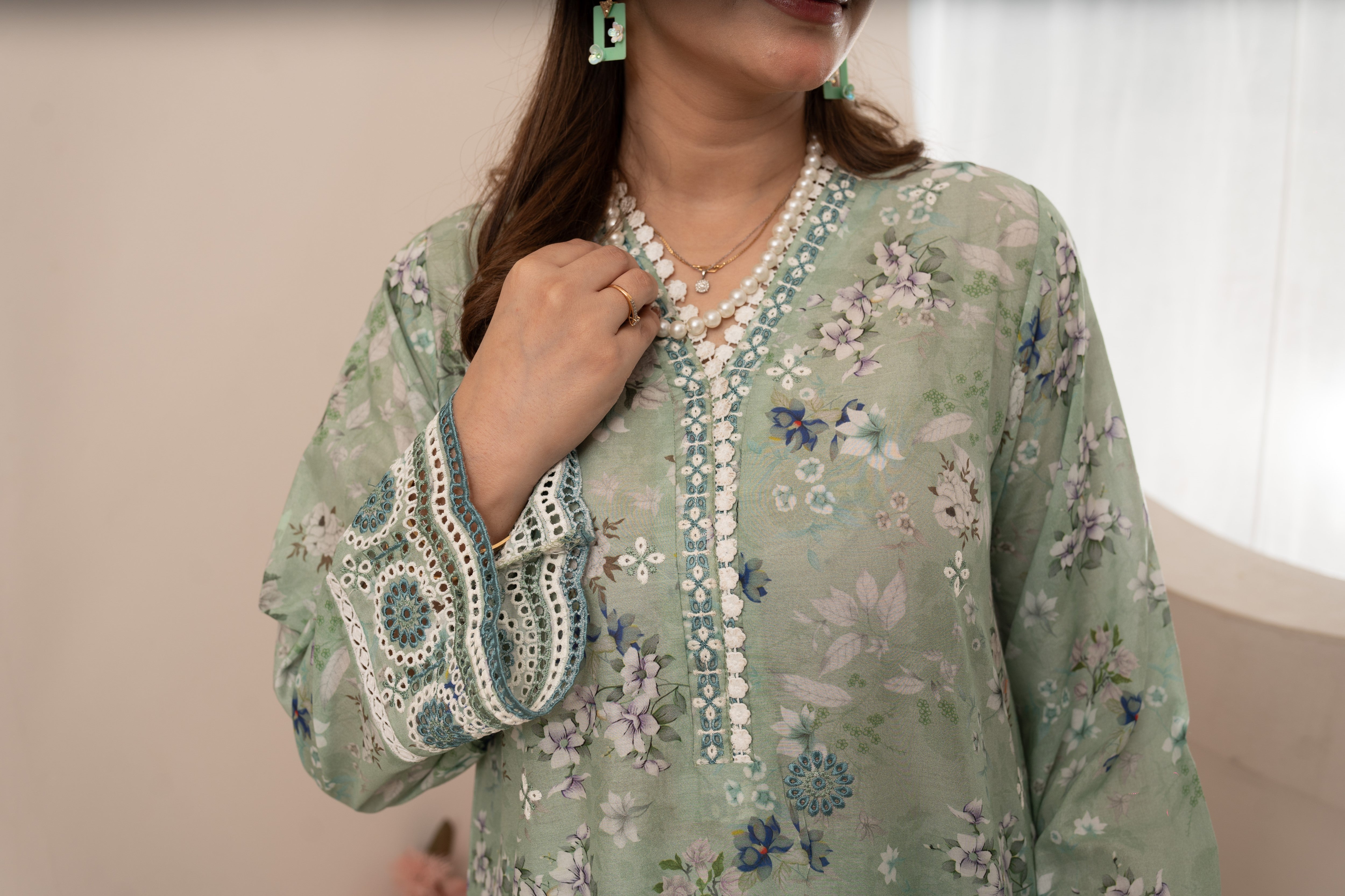 EMBROIDERED PRINTED LAWN 3PC SUIT