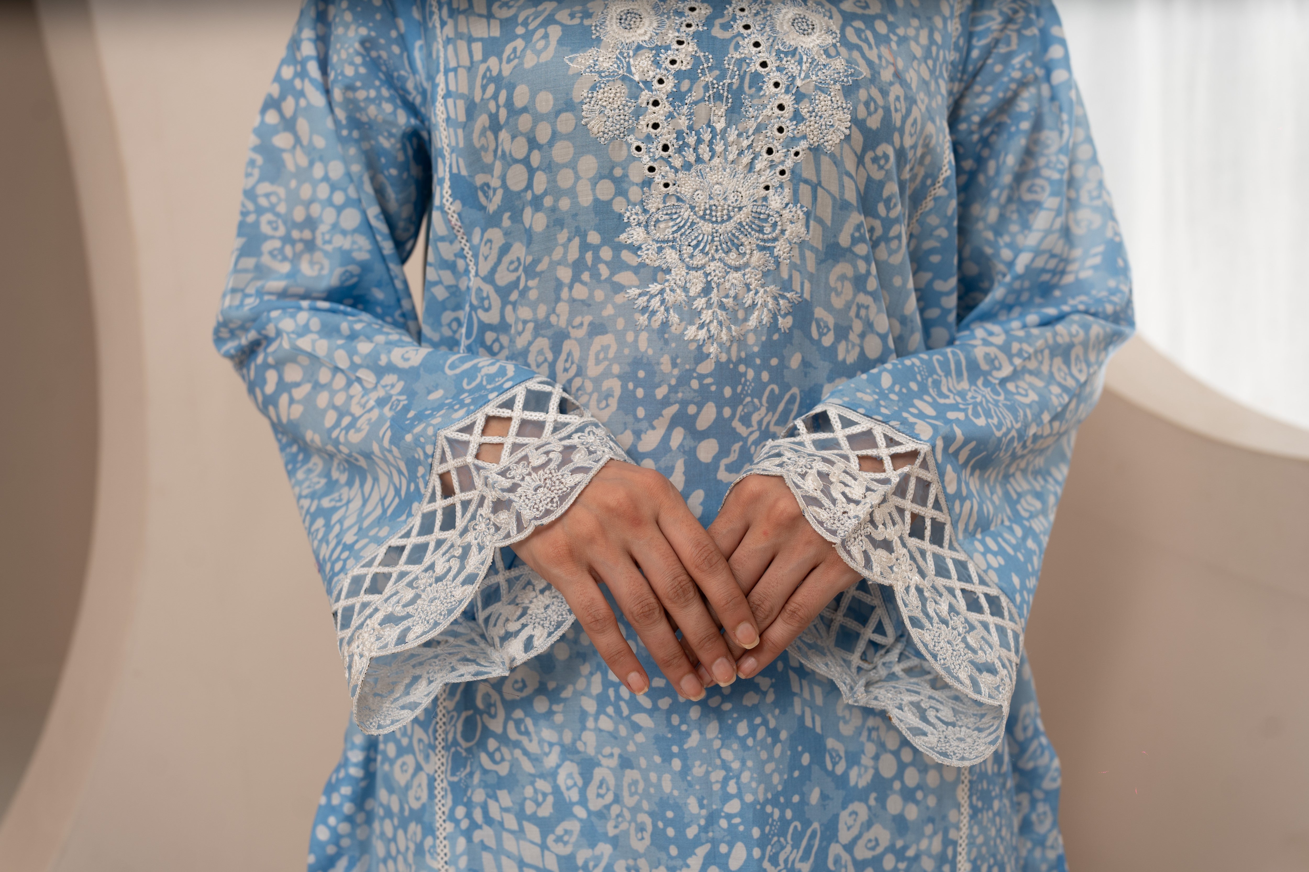 EMBROIDERED PRINTED LAWN 3PC SUIT