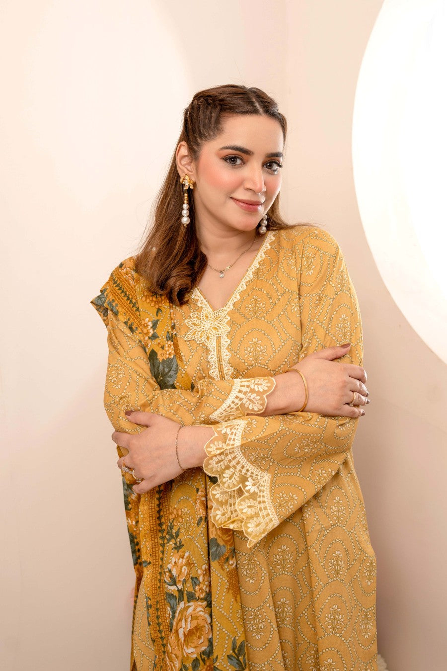 EMBROIDERED PRINTED LAWN 3PC SUIT