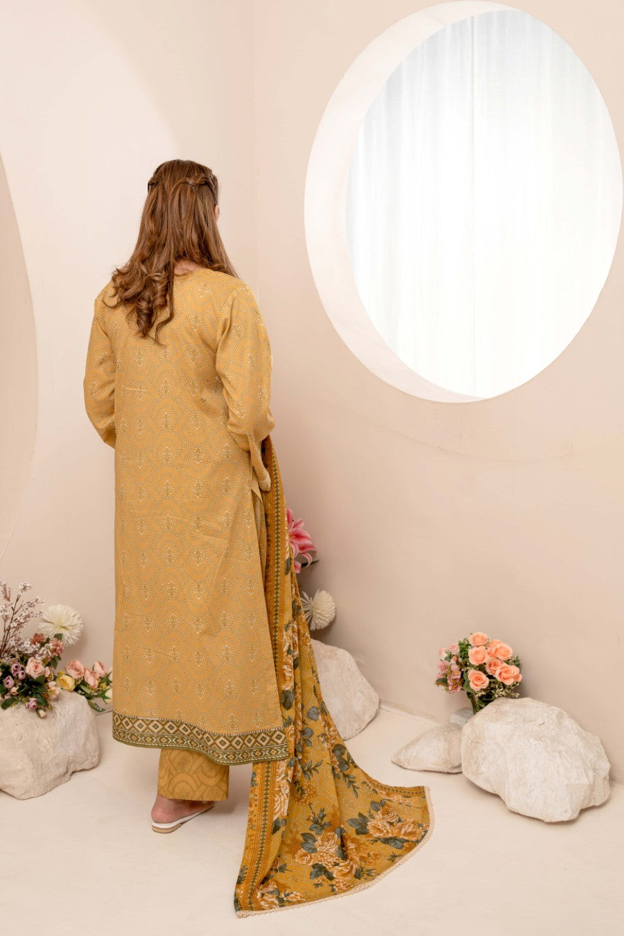 EMBROIDERED PRINTED LAWN 3PC SUIT