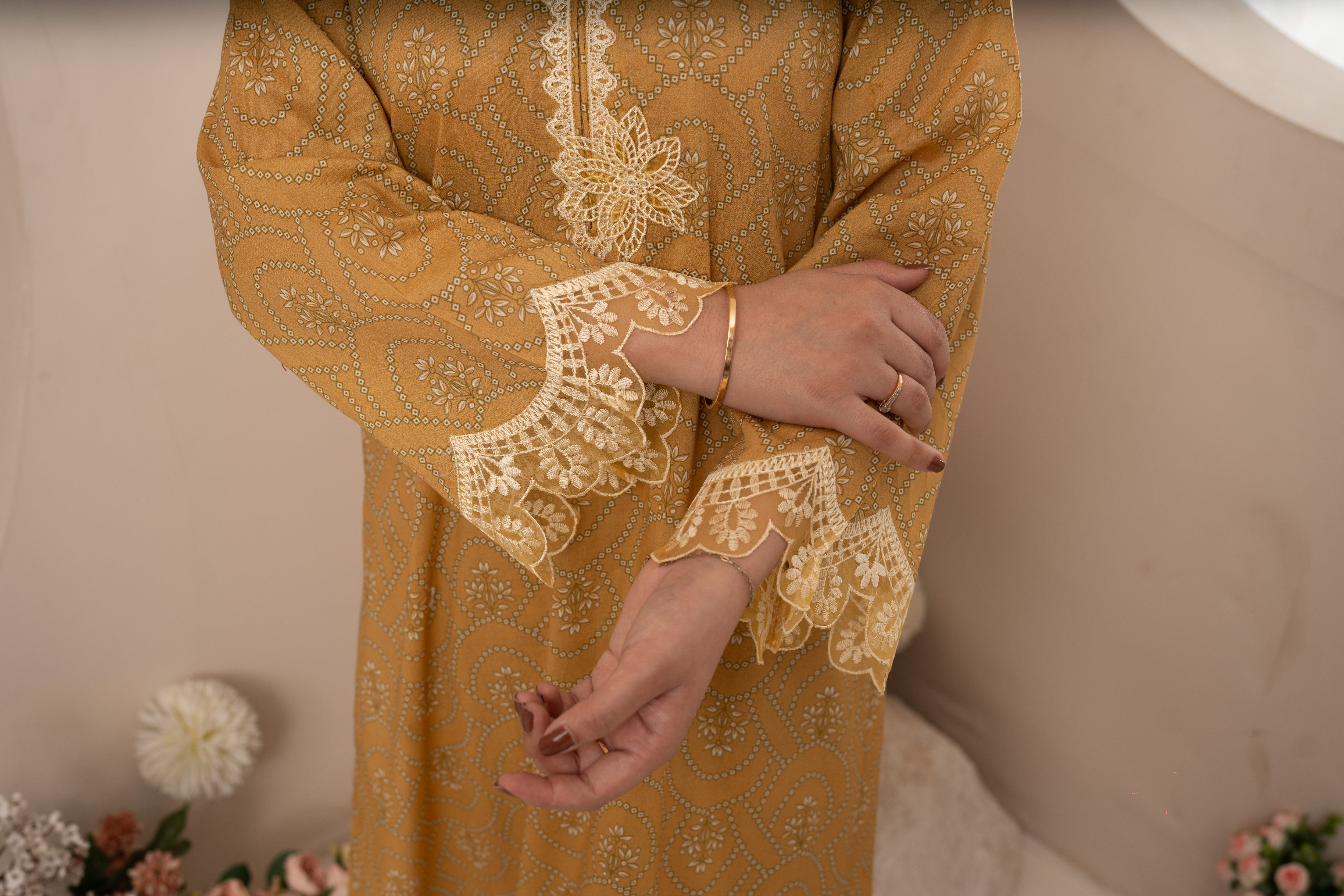 EMBROIDERED PRINTED LAWN 3PC SUIT