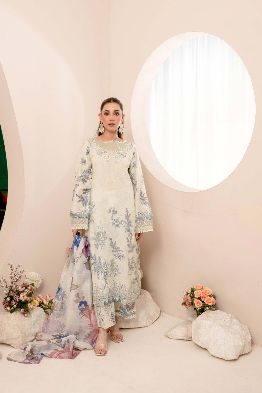 EMBROIDERED PRINTED LAWN 3PC SUIT