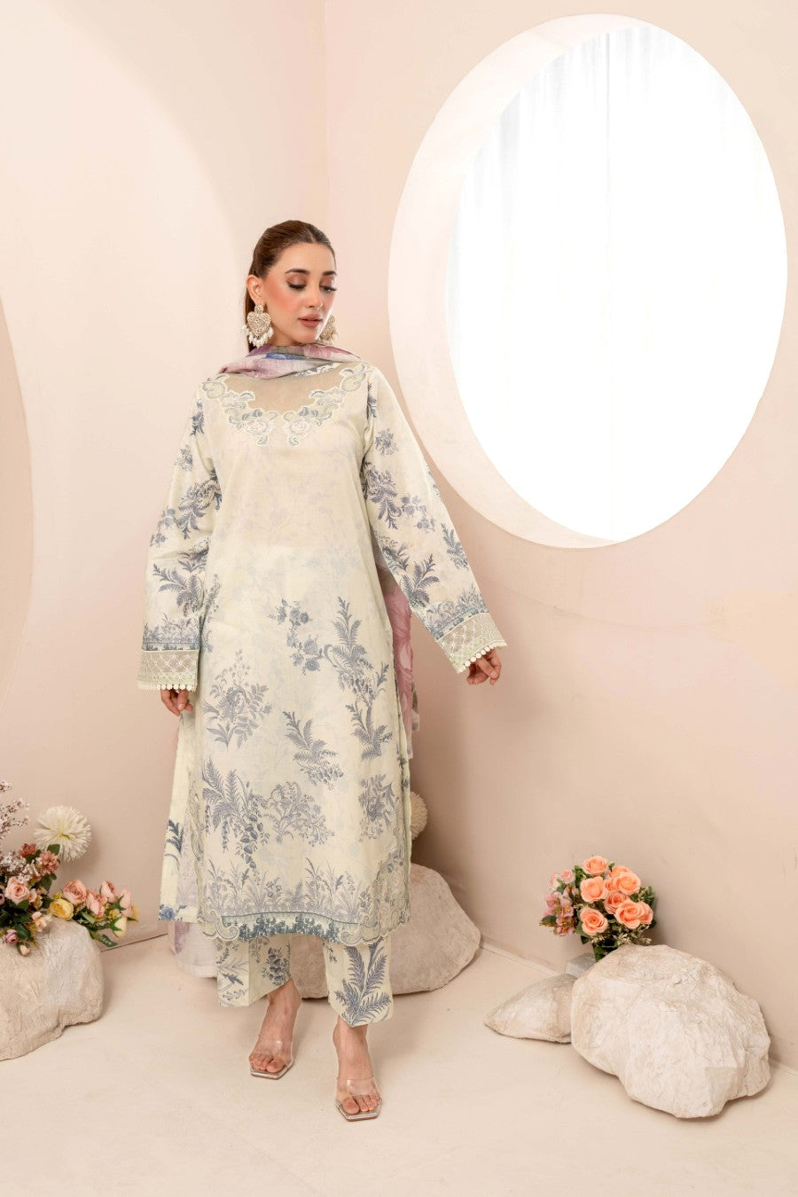 EMBROIDERED PRINTED LAWN 3PC SUIT