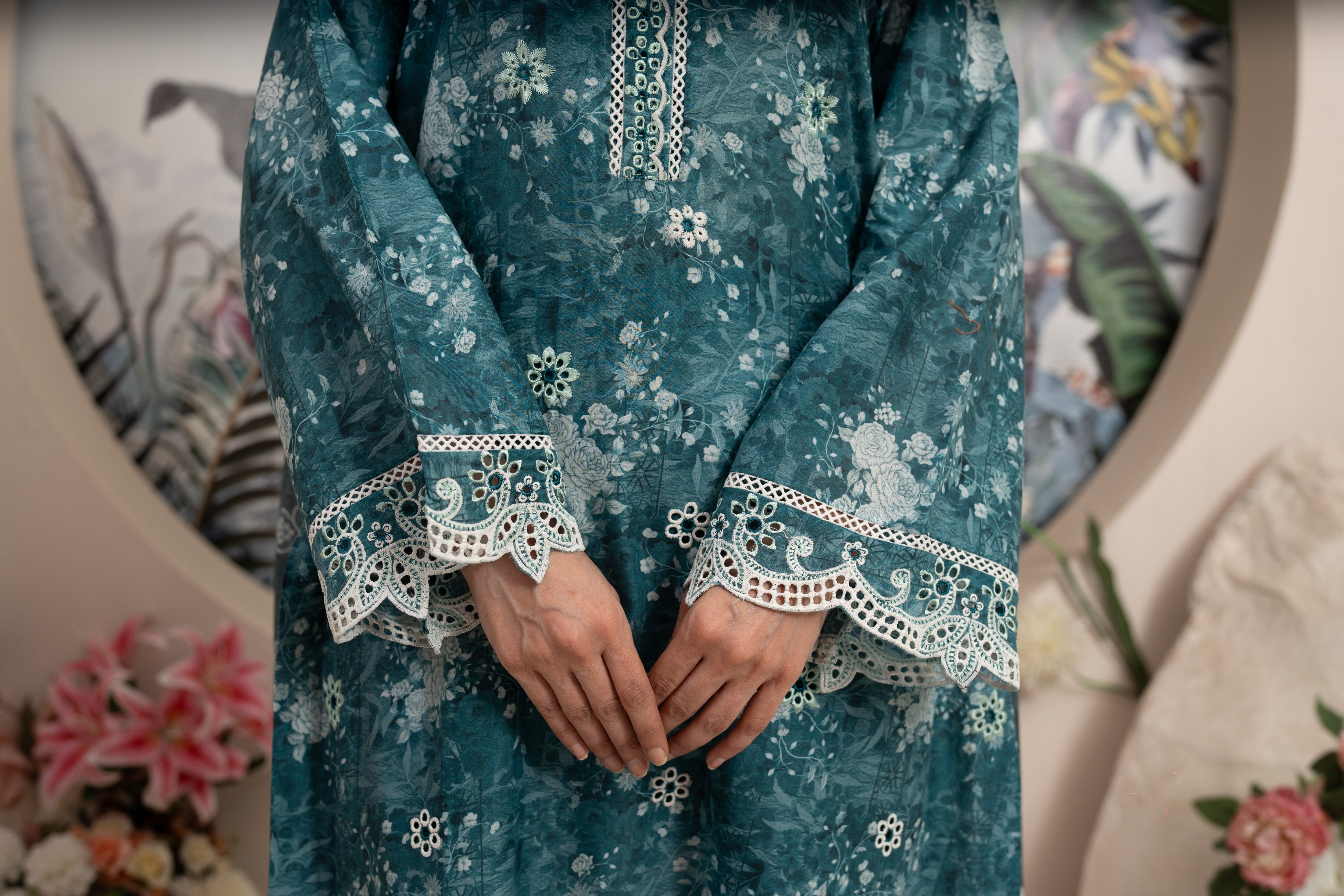 EMBROIDERED PRINTED LAWN 3PC SUIT