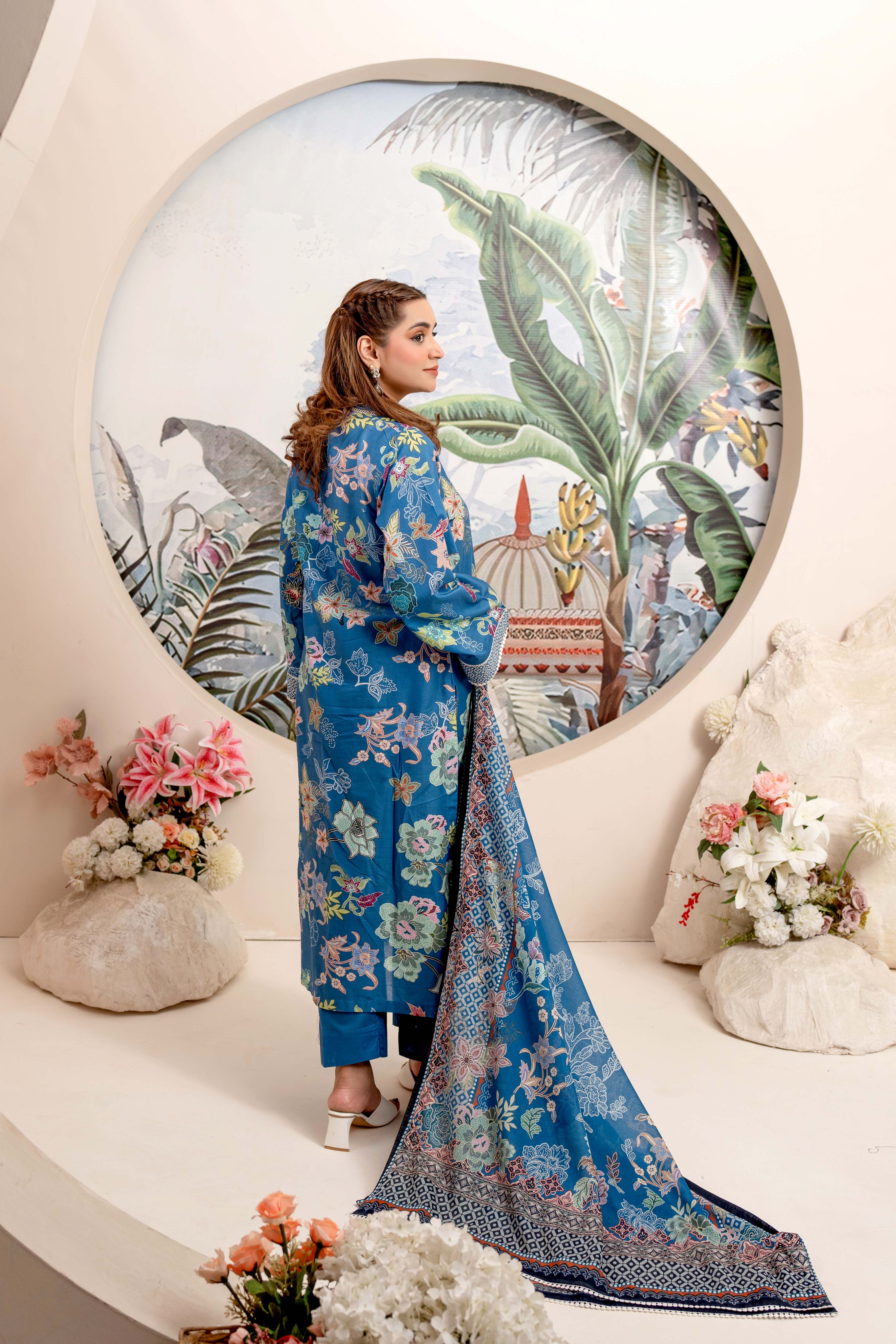 EMBROIDERED PRINTED LAWN 3PC SUIT