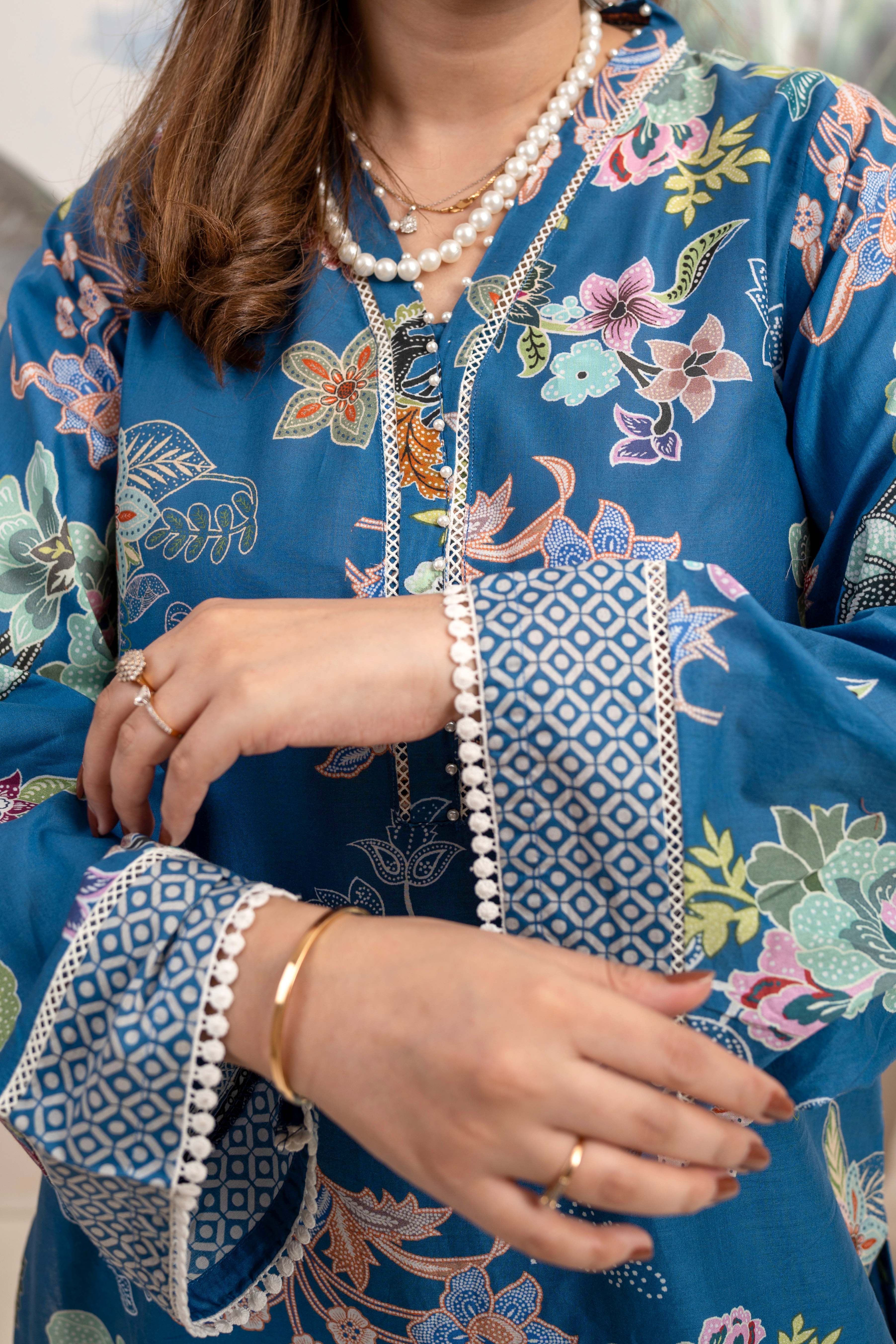EMBROIDERED PRINTED LAWN 3PC SUIT