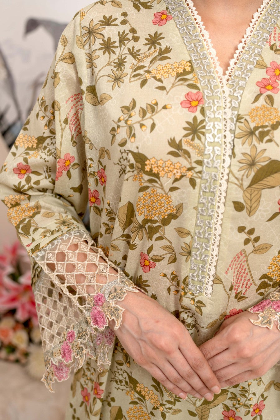 EMBROIDERED PRINTED LAWN 3PC SUIT