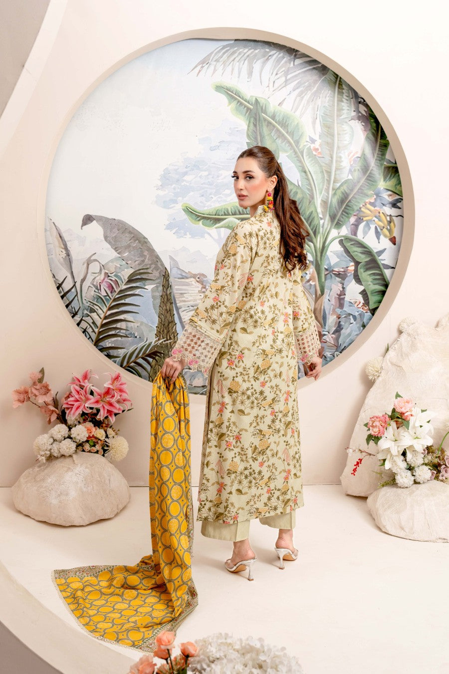 EMBROIDERED PRINTED LAWN 3PC SUIT