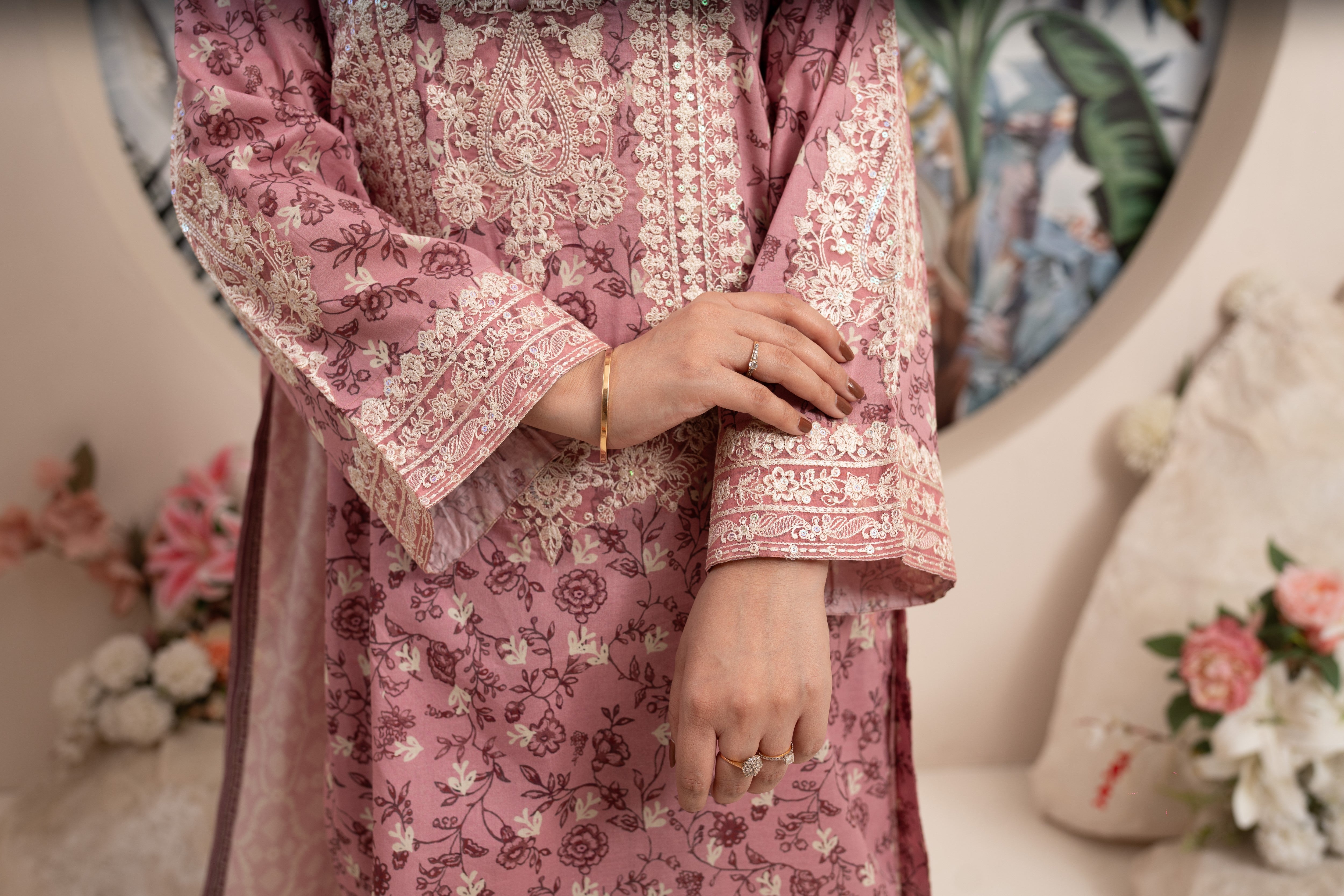 EMBROIDERED PRINTED LAWN 3PC SUIT