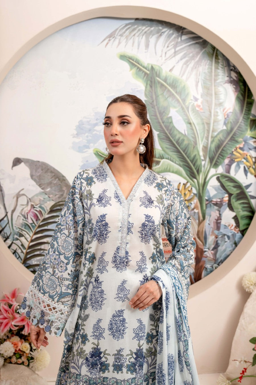 EMBROIDERED PRINTED LAWN 3PC SUIT