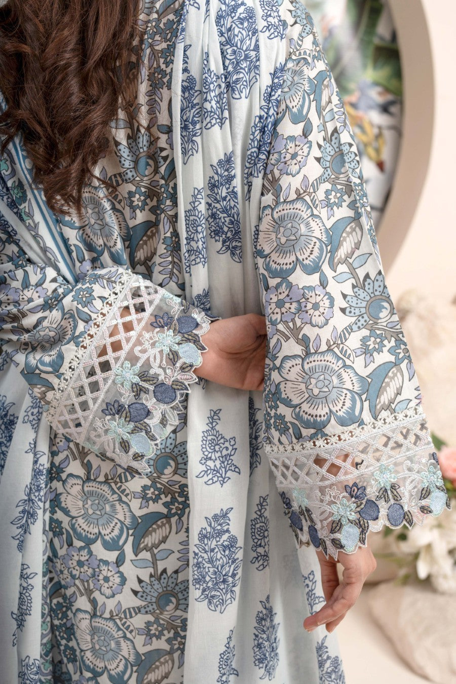 EMBROIDERED PRINTED LAWN 3PC SUIT
