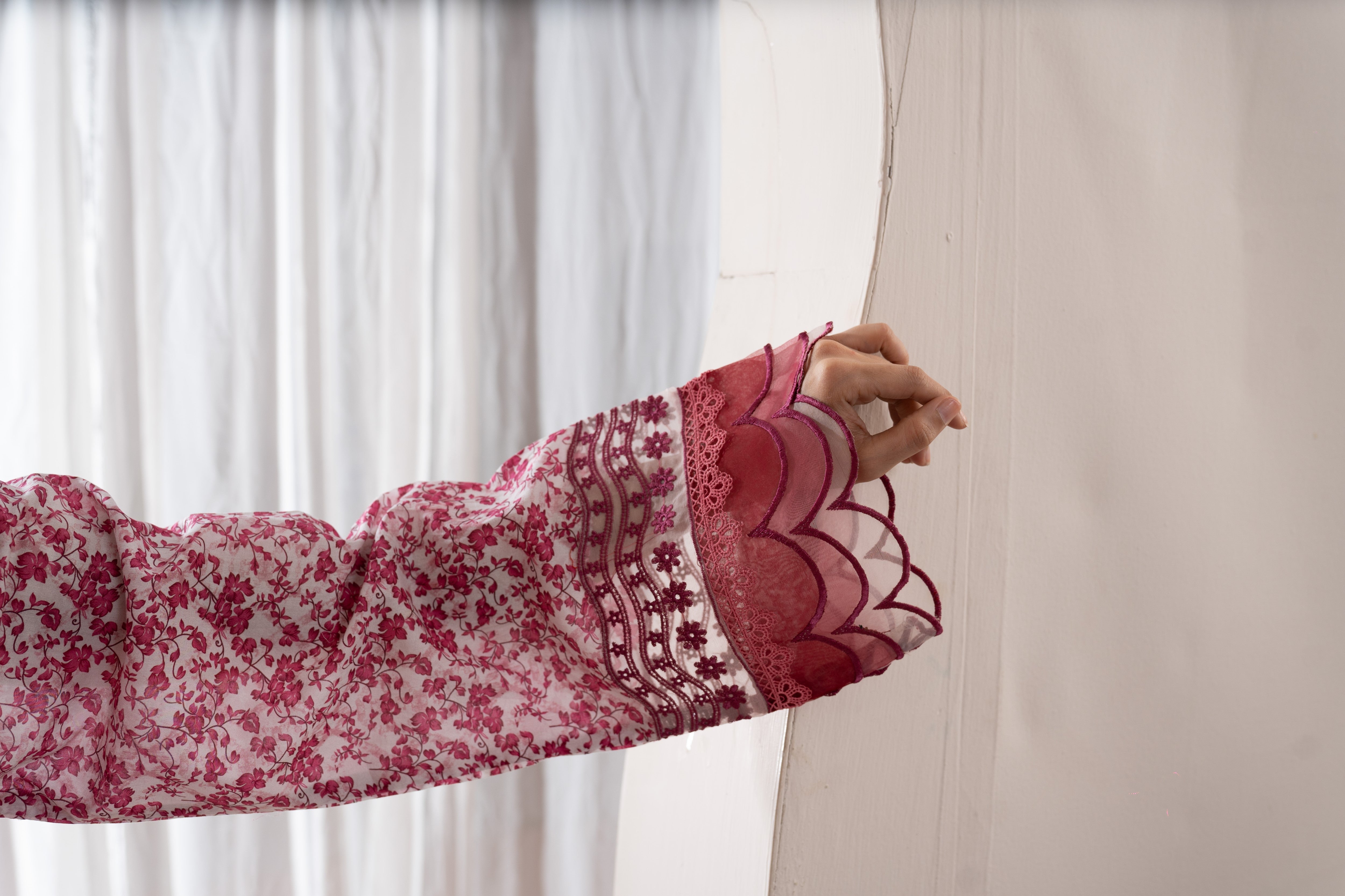 EMBROIDERED PRINTED LAWN 3PC SUIT