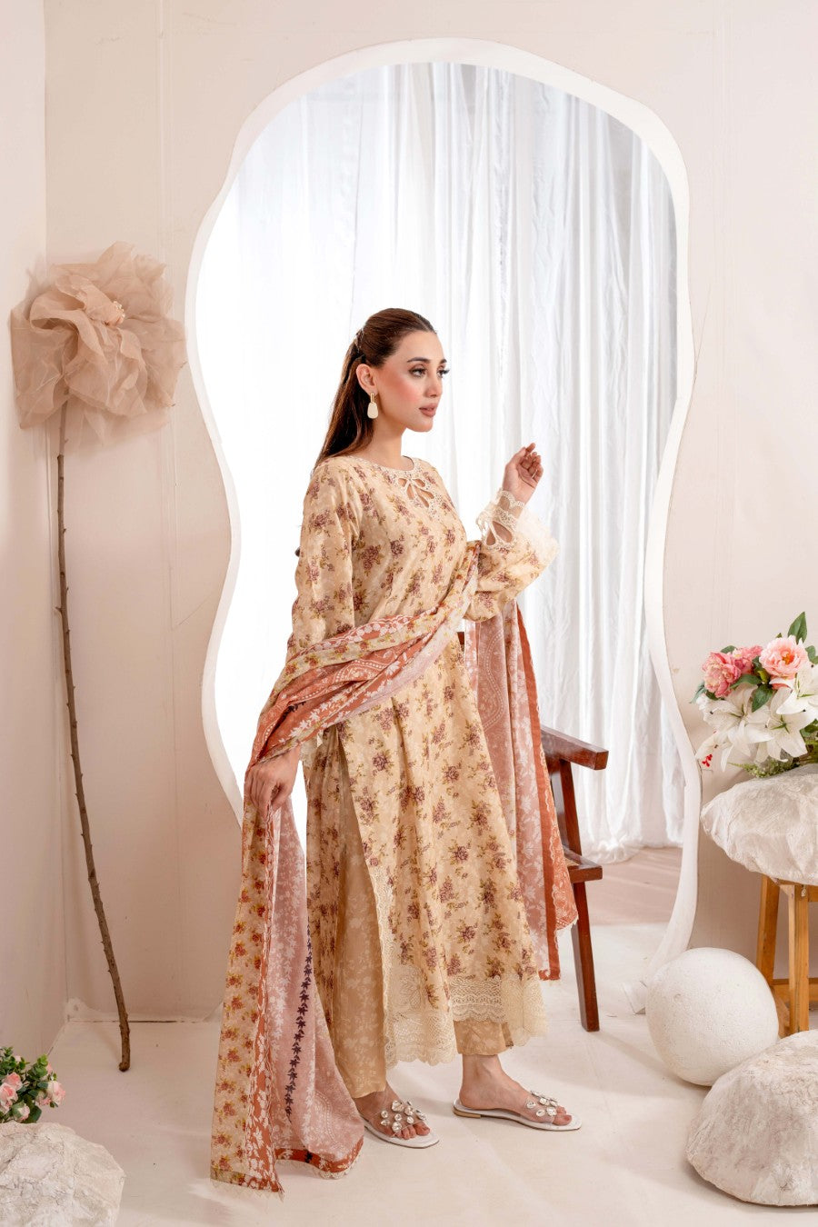 EMBROIDERED PRINTED LAWN 3PC SUIT