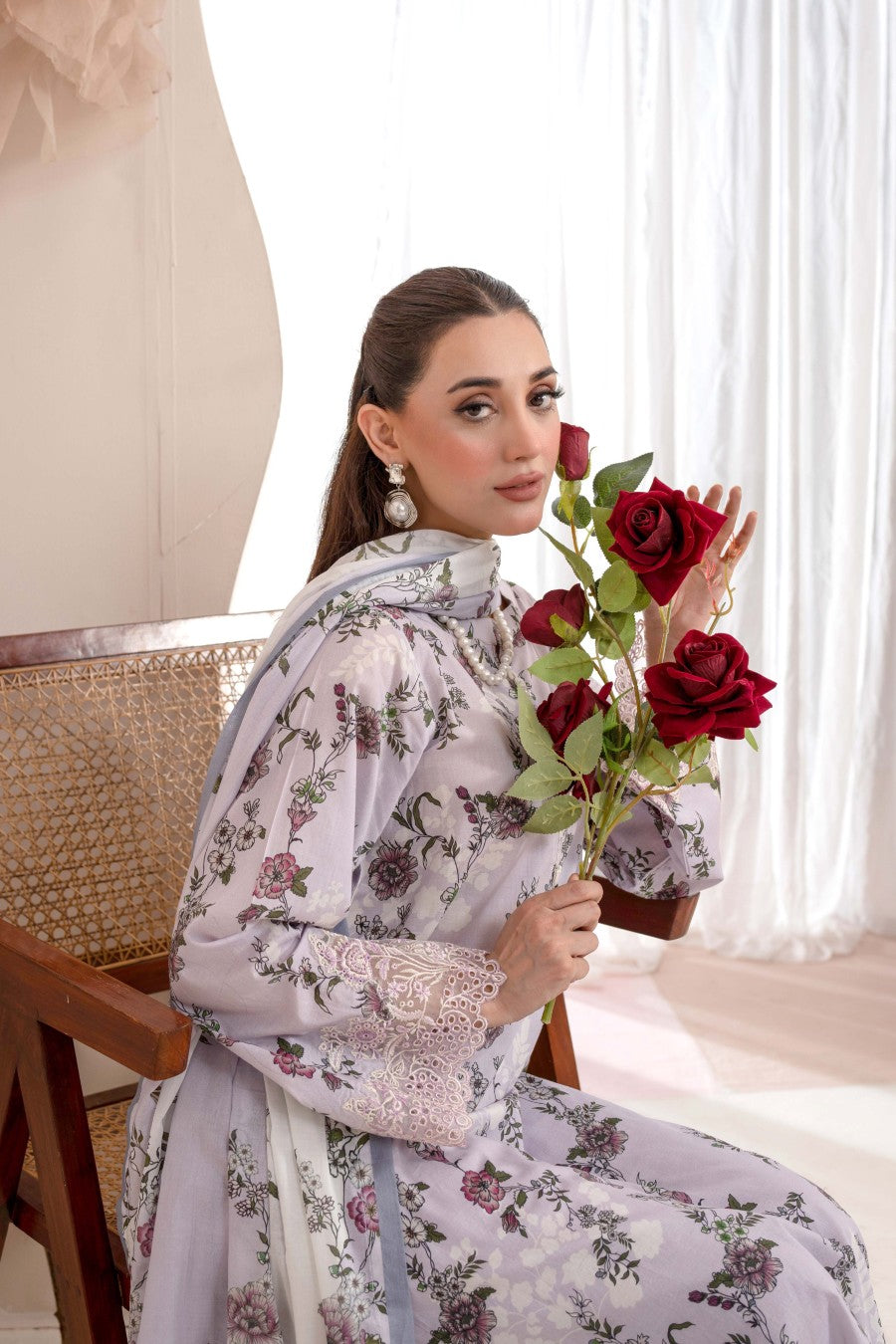 EMBROIDERED PRINTED LAWN 3PC SUIT